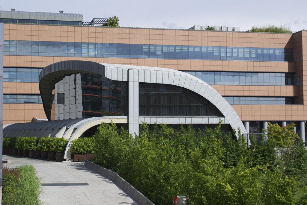 Olly Apartments Болоня Екстериор снимка